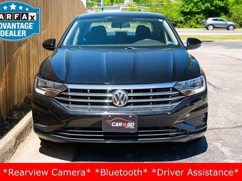Used 2019 Volkswagen Jetta SE FWD image 2