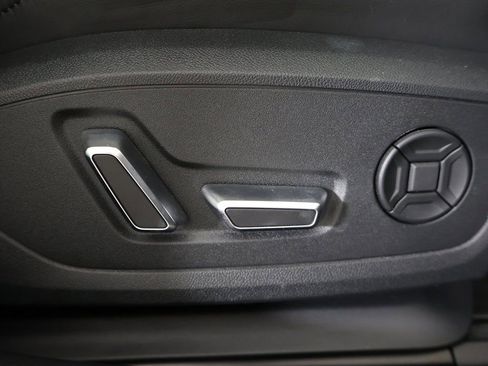 Used 2025 Audi RS 6 performance image 37