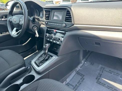 Used 2020 Hyundai Elantra SE w/ Cargo Package (C1) FWD image 29
