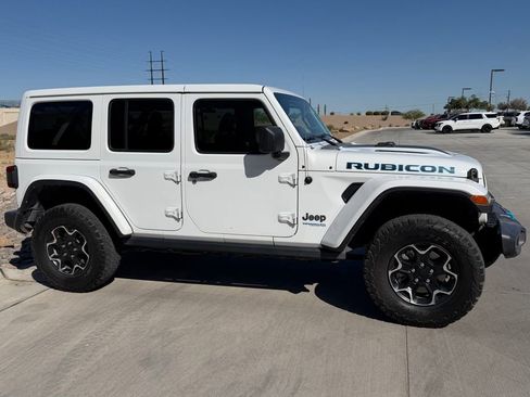Used 2021 Jeep Wrangler Unlimited Rubicon 4xe w/ Cold Weather Group AWD/4WD image 3