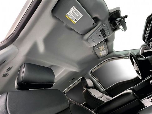 Used 2021 Ford F150 Lariat w/ Equipment Group 502A High image 23