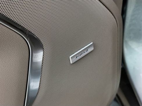 Used 2025 Chevrolet Suburban Z71 w/ Comfort Package image 20