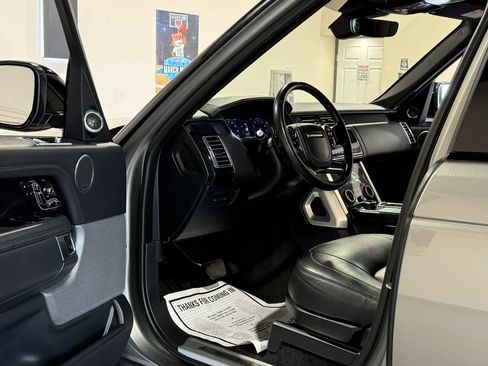 Used 2019 Land Rover Range Rover Supercharged AWD/4WD image 19