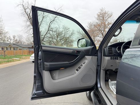 Used 2006 Toyota 4Runner Sport image 11
