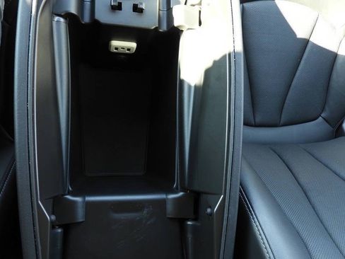 Used 2019 Buick Envision Essence FWD image 43