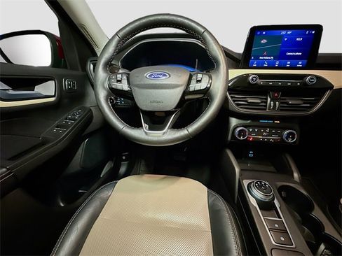 Certified 2022 Ford Escape Titanium w/ Titanium Elite Package image 25