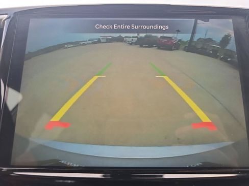 Used 2023 Chrysler Pacifica Touring-L FWD image 41