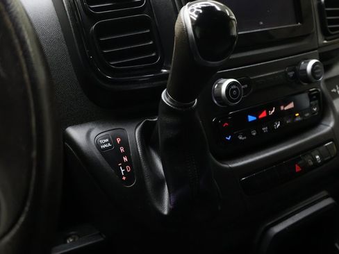 Used 2022 RAM ProMaster 2500 w/ Convenience Group image 19