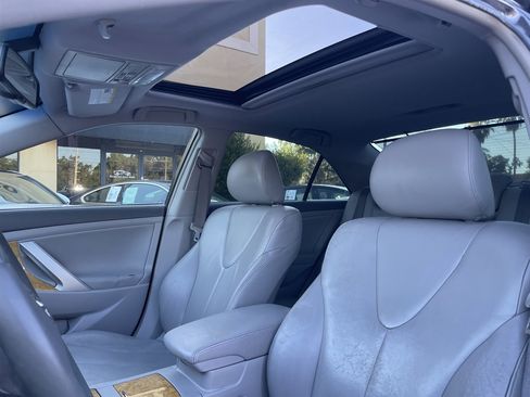 Used 2007 Toyota Camry XLE FWD image 6