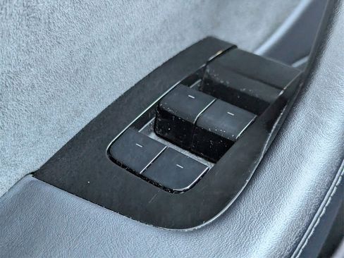 Used 2018 Tesla Model 3 Long Range image 18