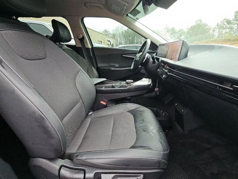 Certified 2024 Kia EV6 Light image 10