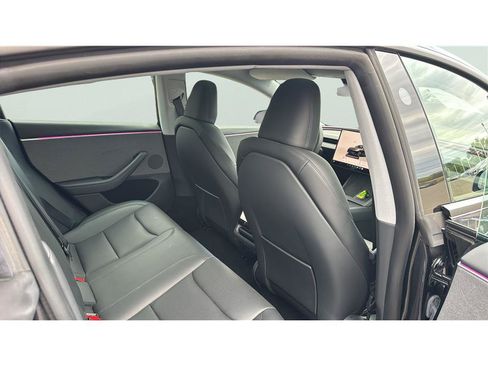 Used 2025 Tesla Model 3 Long Range RWD image 17