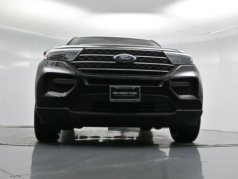 Certified 2022 Ford Explorer XLT image 48