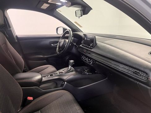 Used 2025 Honda HR-V Sport image 11