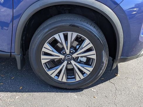 Used 2023 Nissan Rogue SV w/ SV Premium B Package image 10