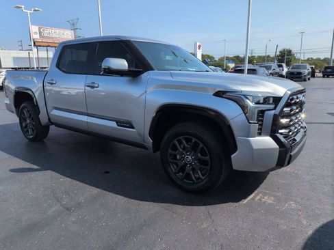 Used 2023 Toyota Tundra Platinum AWD/4WD image 7