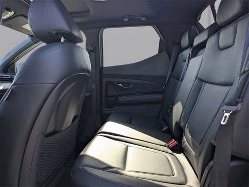 Used 2022 Hyundai Santa Cruz Limited image 13