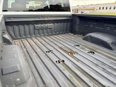 Used 2021 GMC Sierra 2500 SLE w/ SLE Value Package; image 11