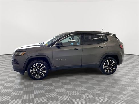 Used 2022 Jeep Compass Limited image 5