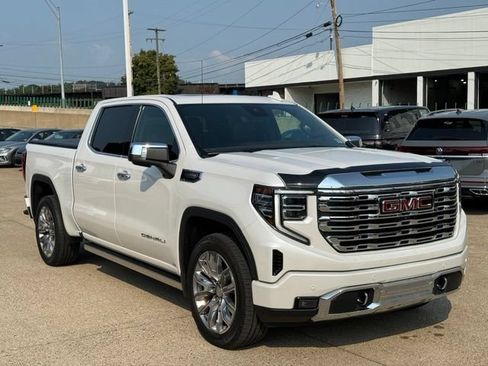 Used 2022 GMC Sierra 1500 Denali w/ Denali Reserve Package AWD/4WD image 8