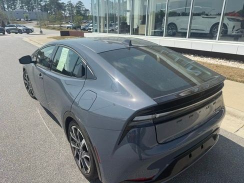 Used 2024 Toyota Prius Prime XSE Premium image 8
