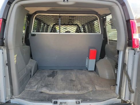 Used 2020 Chevrolet Express 3500 LS RWD image 12