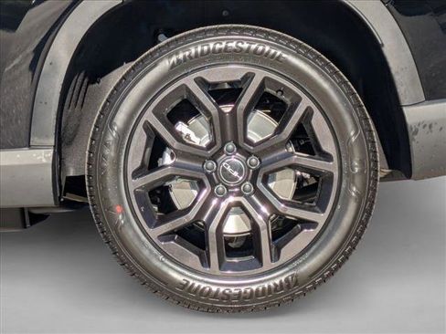 New 2025 Honda Pilot Touring image 10