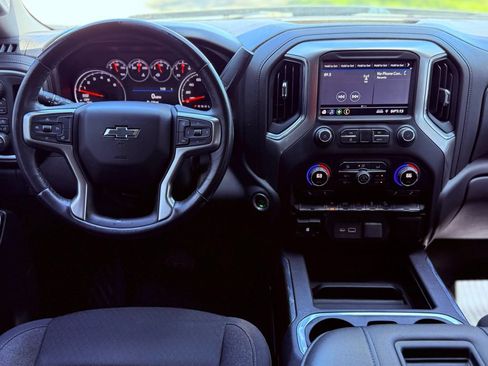 Used 2021 Chevrolet Silverado 1500 RST AWD/4WD image 9