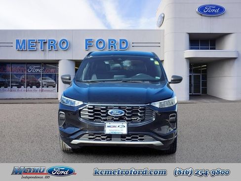 Certified 2024 Ford Escape ST-Line AWD/4WD image 8