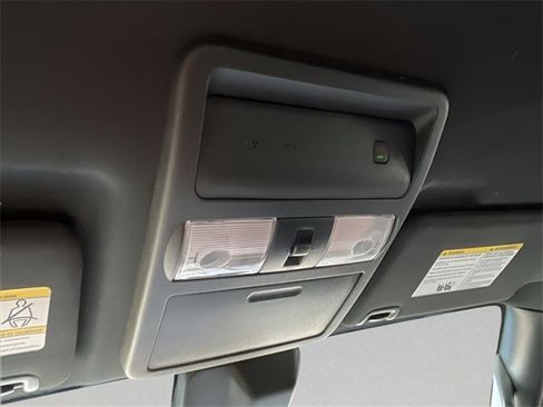 Used 2022 Nissan Frontier PRO-4X image 21