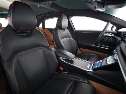 Used 2023 Lucid Air Touring AWD/4WD image 23