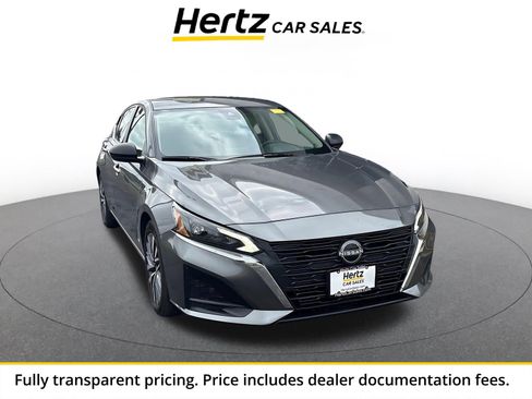 Used 2025 Nissan Altima 2.5 SV FWD image 1