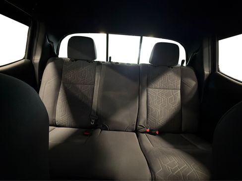 Used 2019 Toyota Tacoma TRD Sport w/ Technology Package AWD/4WD image 41
