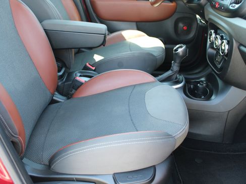 Used 2015 FIAT 500L Trekking FWD image 17