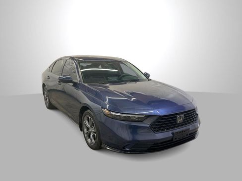 Used 2023 Honda Accord EX image 1