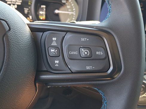 Used 2024 Jeep Wrangler Unlimited Rubicon 4xe AWD/4WD image 20