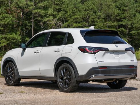 Used 2023 Honda HR-V Sport image 8