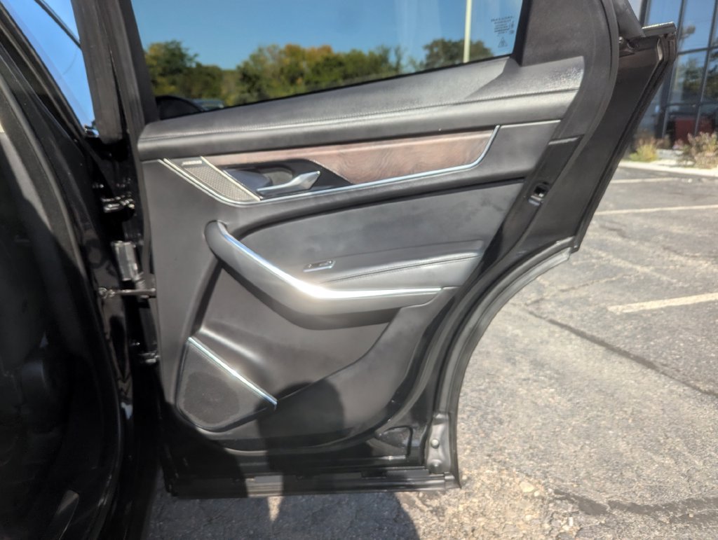 Used 2023 Jaguar F-PACE S AWD/4WD image 32