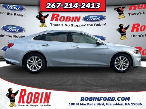 Used 2017 Chevrolet Malibu LT FWD image 8