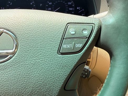 Used 2012 Lexus LS 460 w/ Comfort Pkg RWD image 13