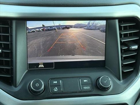 Used 2023 GMC Acadia SLT image 25