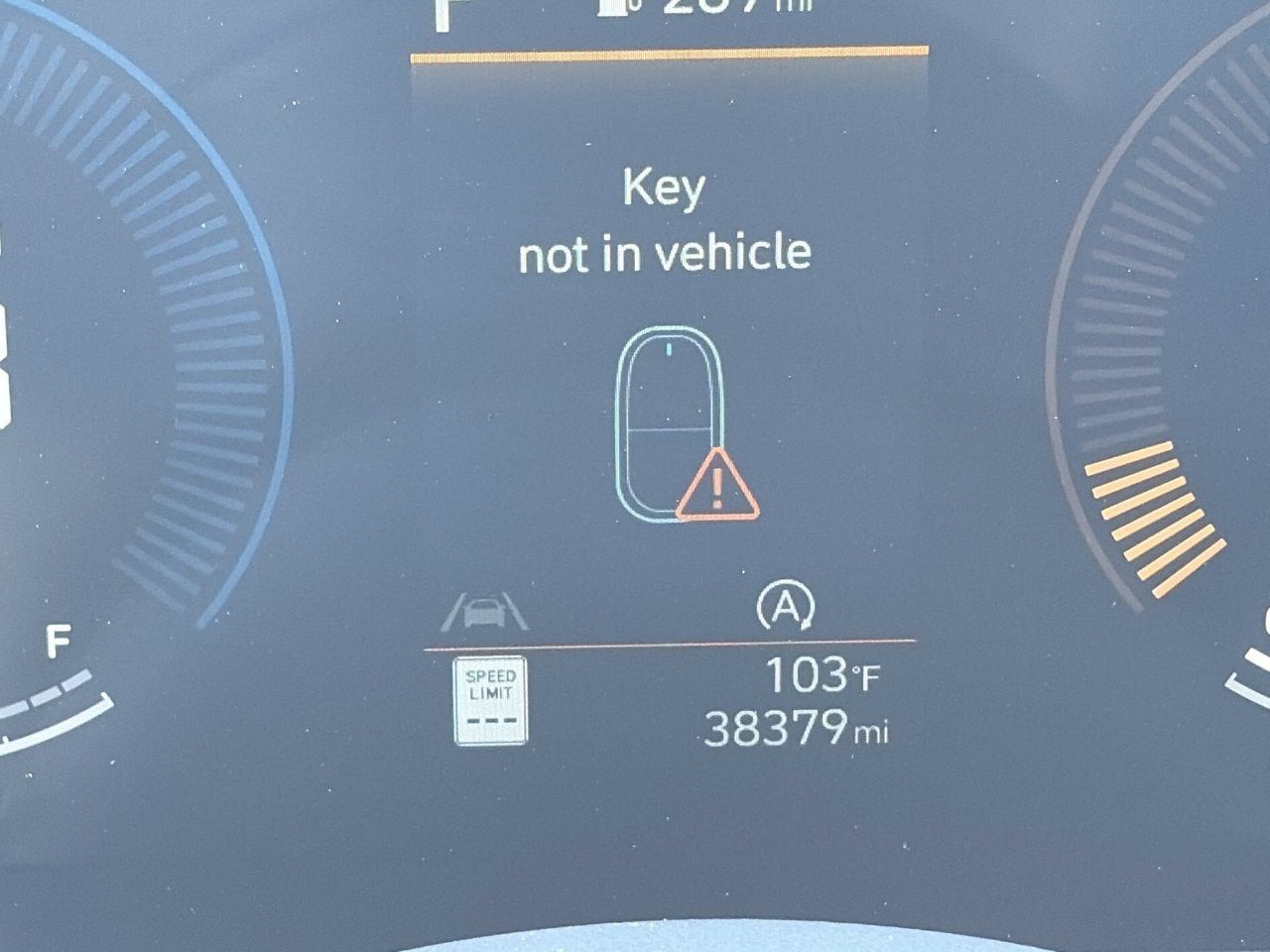 Certified 2024 Hyundai Kona SE AWD/4WD image 30