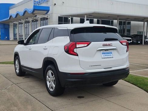 Used 2024 GMC Terrain SLE FWD image 6