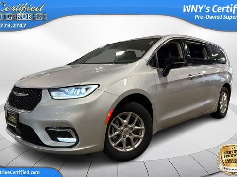 Used 2024 Chrysler Pacifica Touring-L FWD image 1