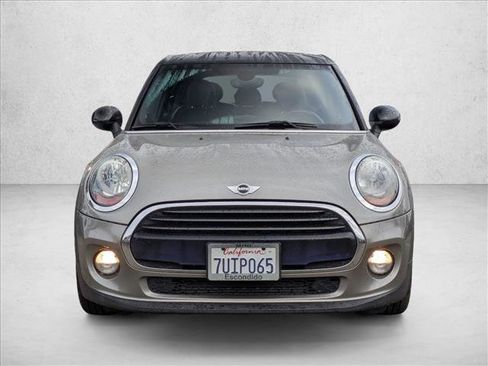 Used 2016 MINI Cooper 4-Door Hardtop image 2