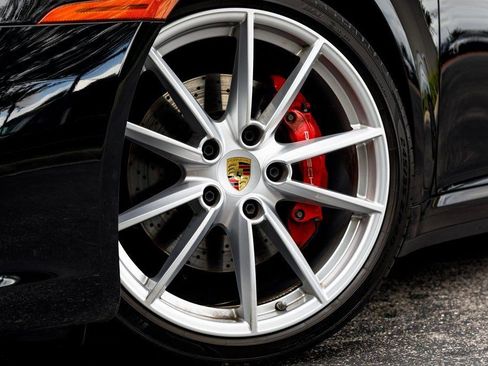 Used 2024 Porsche 911 Carrera S RWD image 8