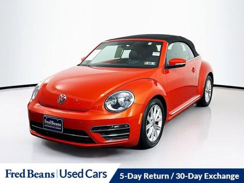 Used 2018 Volkswagen Beetle 2.0T S w/ Style & Comfort Package image 3