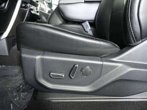 Used 2019 Ford F350 Lariat w/ Chrome Package image 22