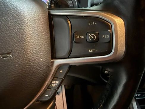 Used 2019 RAM 1500 Big Horn AWD/4WD image 32