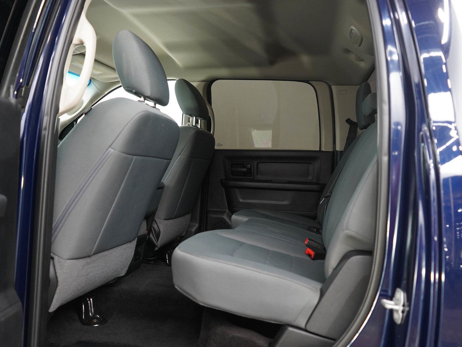 Used 2018 RAM 1500 Express w/ Express Value Package AWD/4WD image 15
